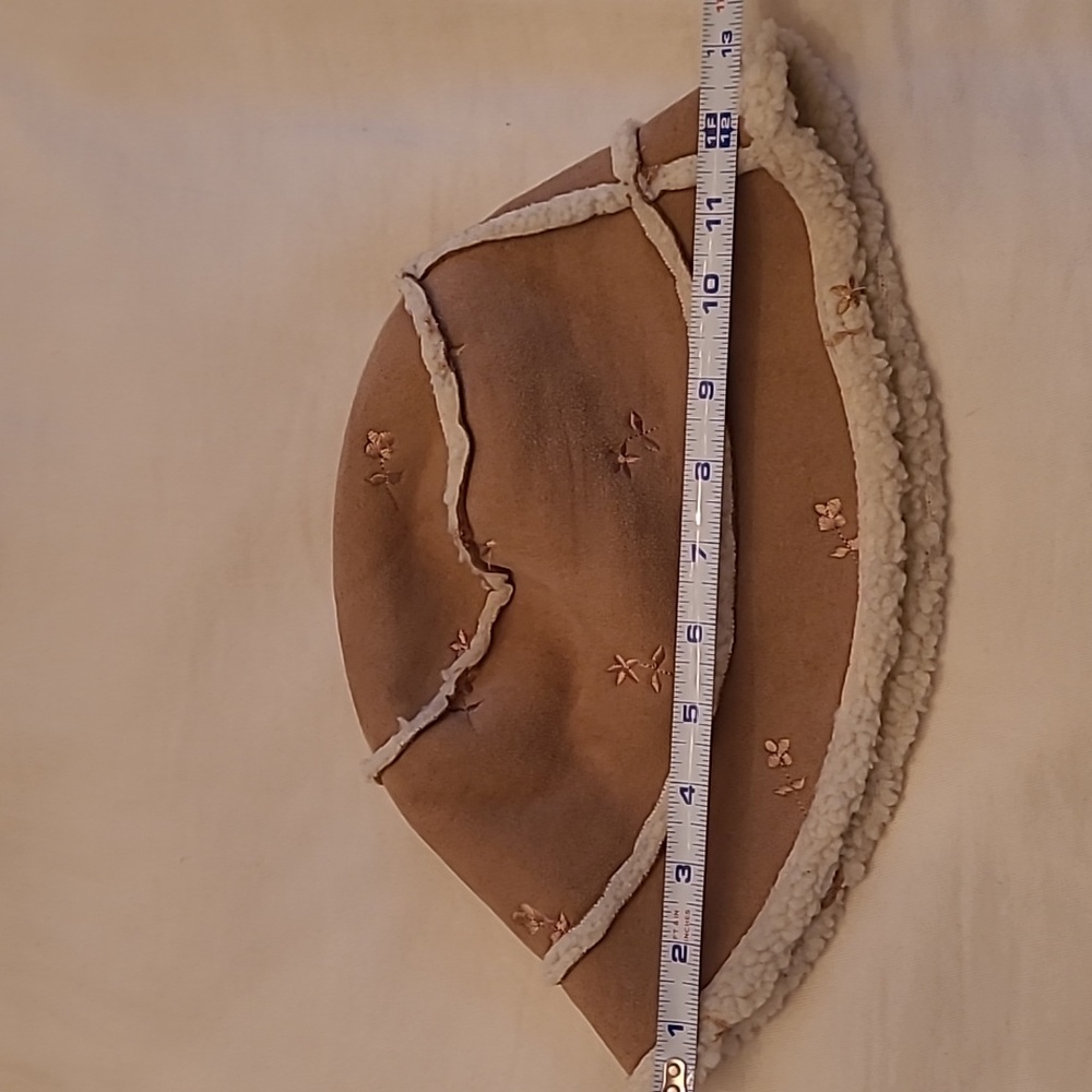 Hat & Scarf Set - Picture 10 of 15